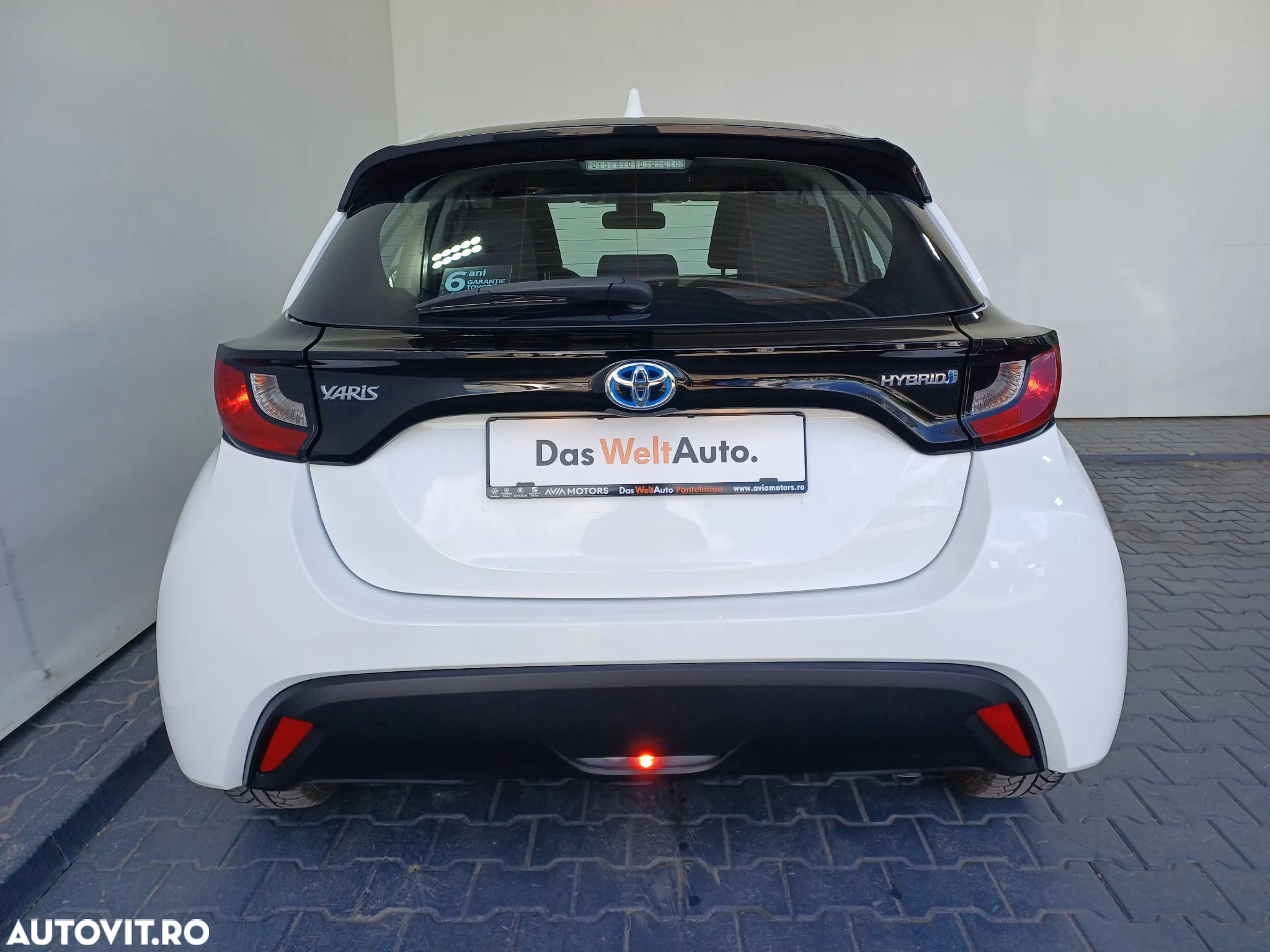 Toyota Yaris 1.5 VVT-i HSD Active - 24
