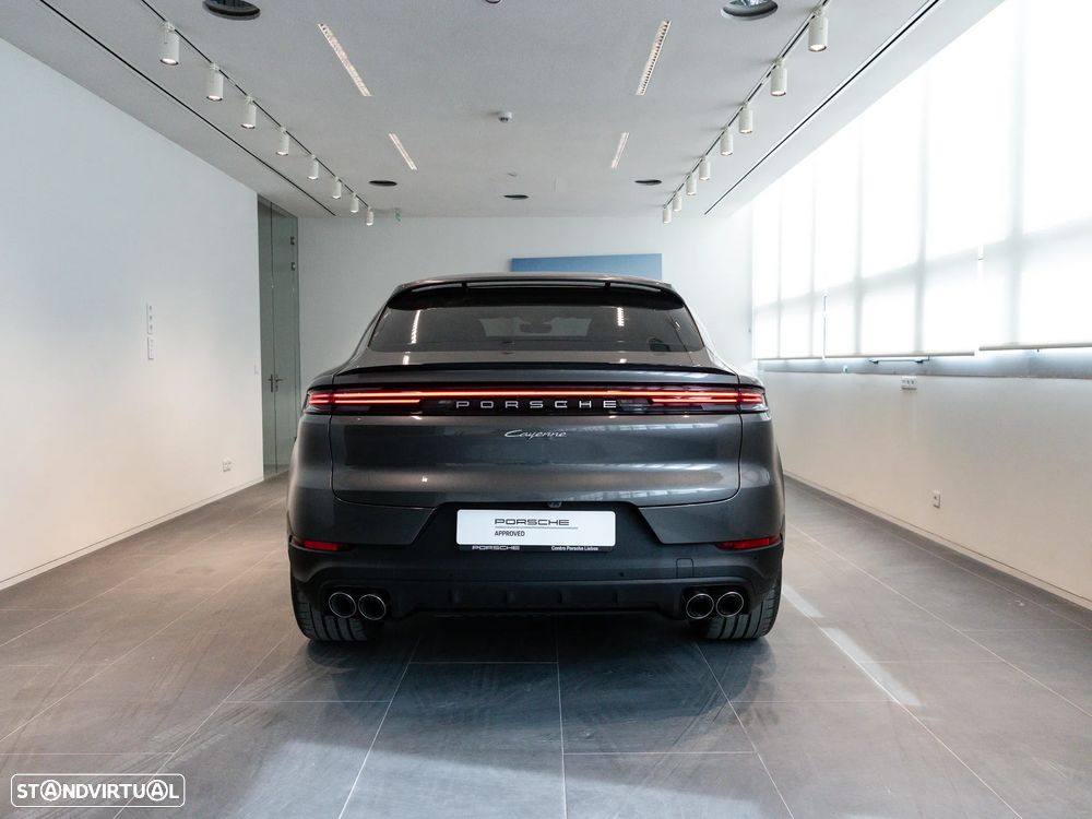 Porsche Cayenne Coupé E-Hybrid - 3