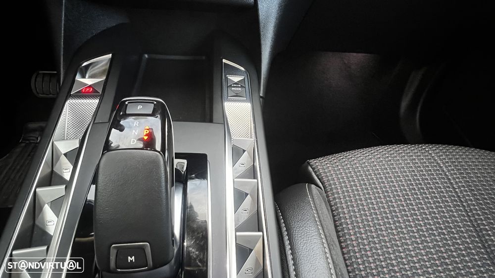 DS DS3 Crossback PureTech 130 Aut. PERFORMANCE LINE + - 35