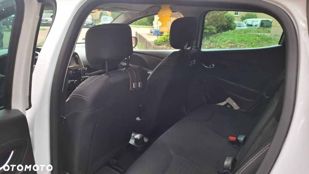 Renault Clio 1.2 16V Life - 11