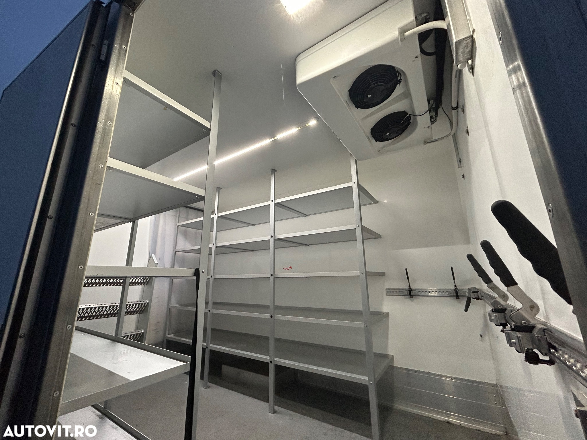 Mercedes-Benz Sprinter 319 CDI 3.0 D AUTOMAT FRIGORIFIC THERMO KING - 2