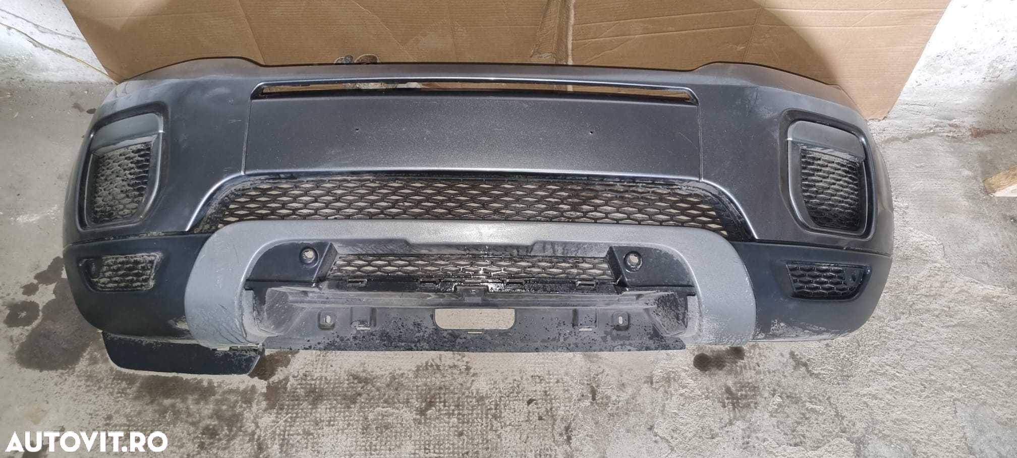 Bara fata Range Rover Evoque facelift cu mic defect - 1
