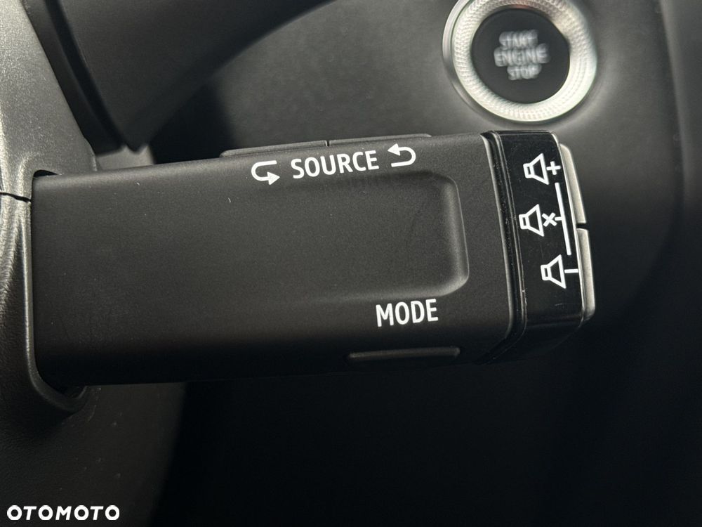 Renault Captur 1.3 TCe mHEV Techno EDC - 34