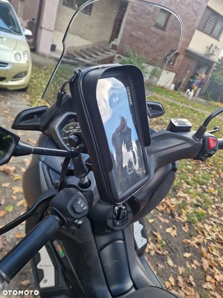 Yamaha X-max - 10