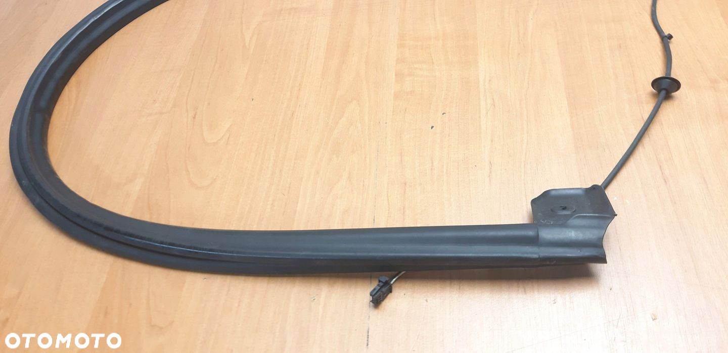 Toyota ProAce III uszczelka drzwi przesuwnych prawy bok 9819625380 - 2
