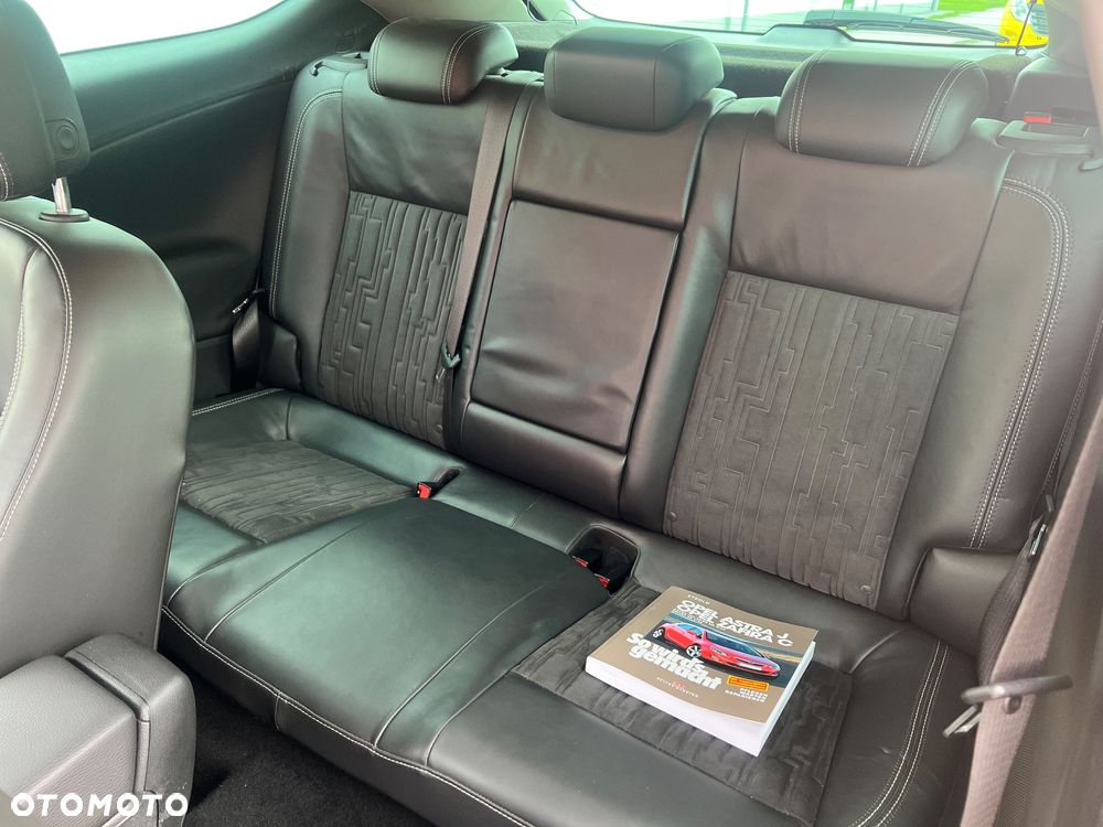 Opel Astra 1.6 Turbo Edition - 26