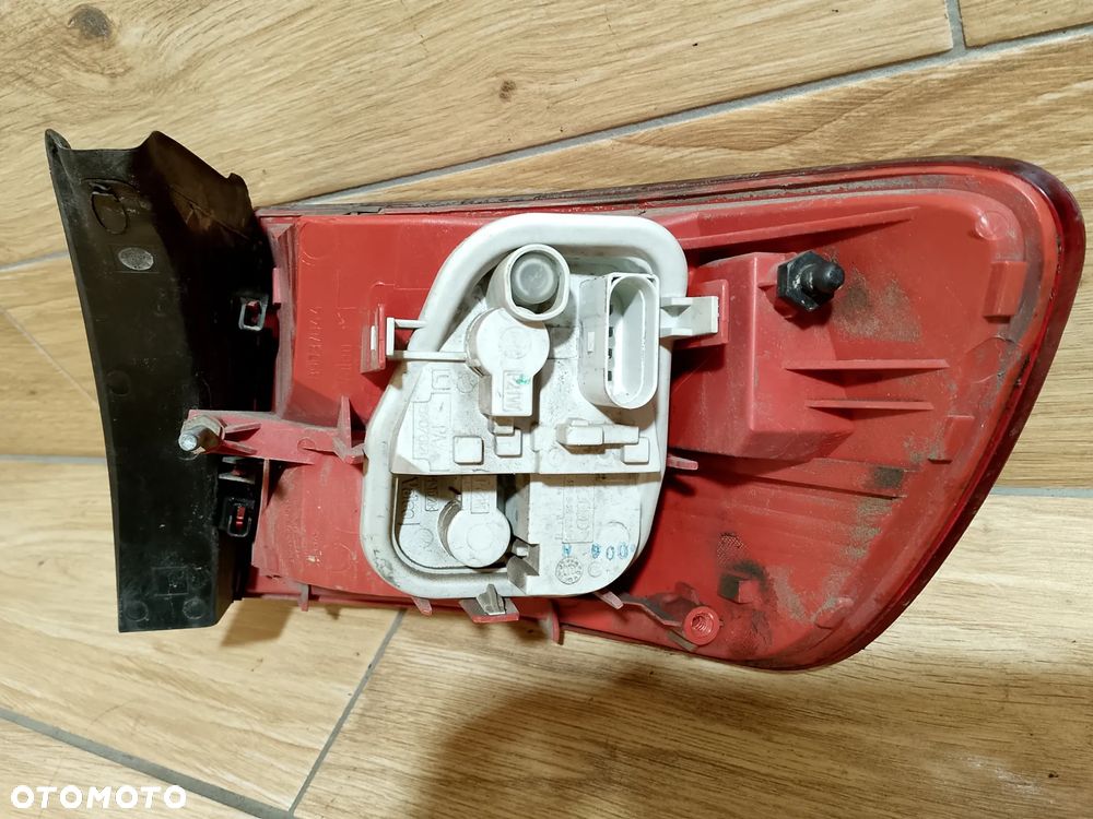 Lampa Lewy Tył AUDI A6 C6 - 3
