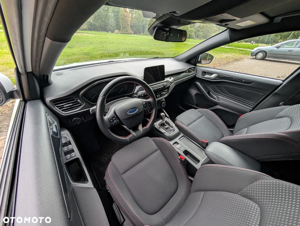 Ford Focus 1.0 EcoBoost ST-Line - 11