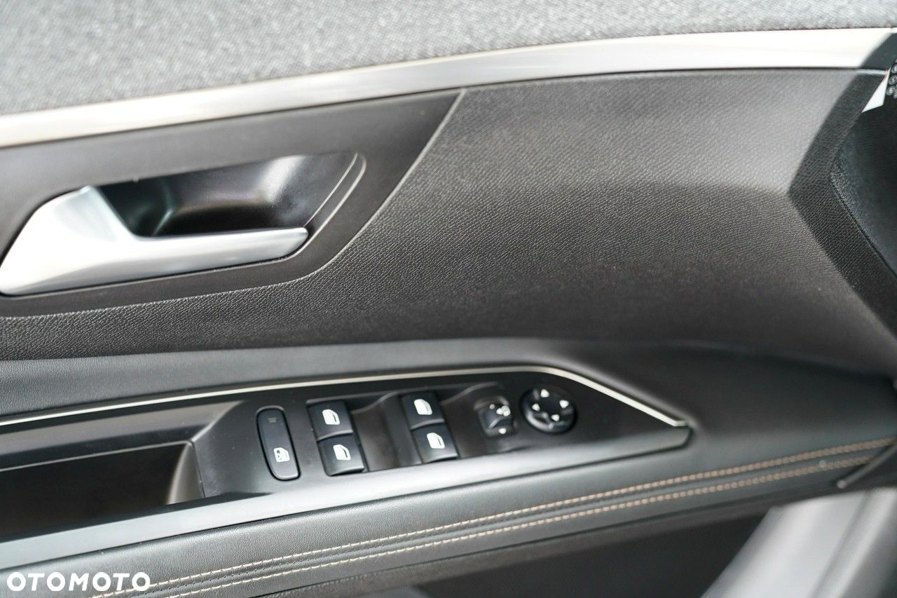 Peugeot 5008 - 16
