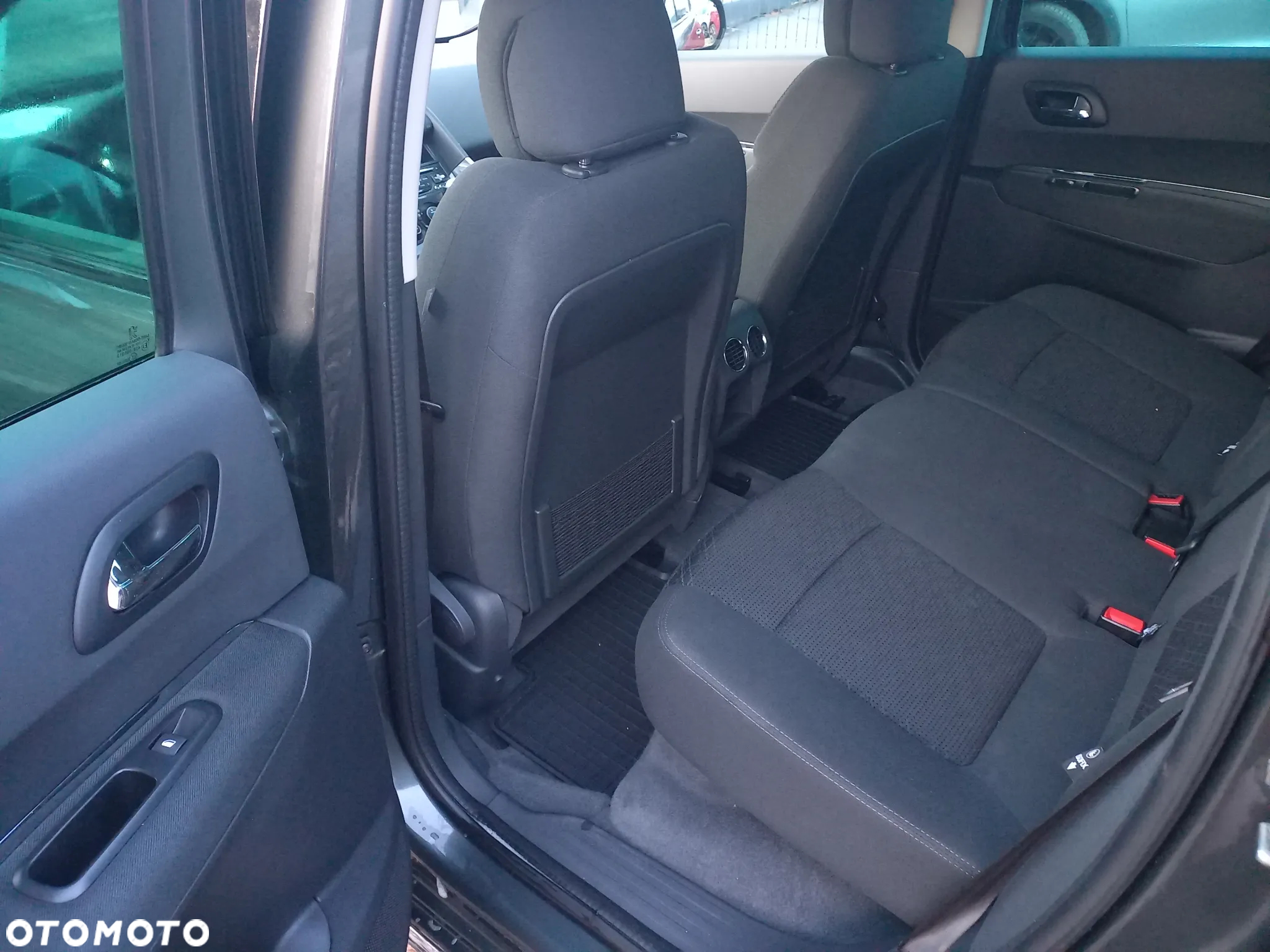 Peugeot 3008 1.6 HDi Active - 19
