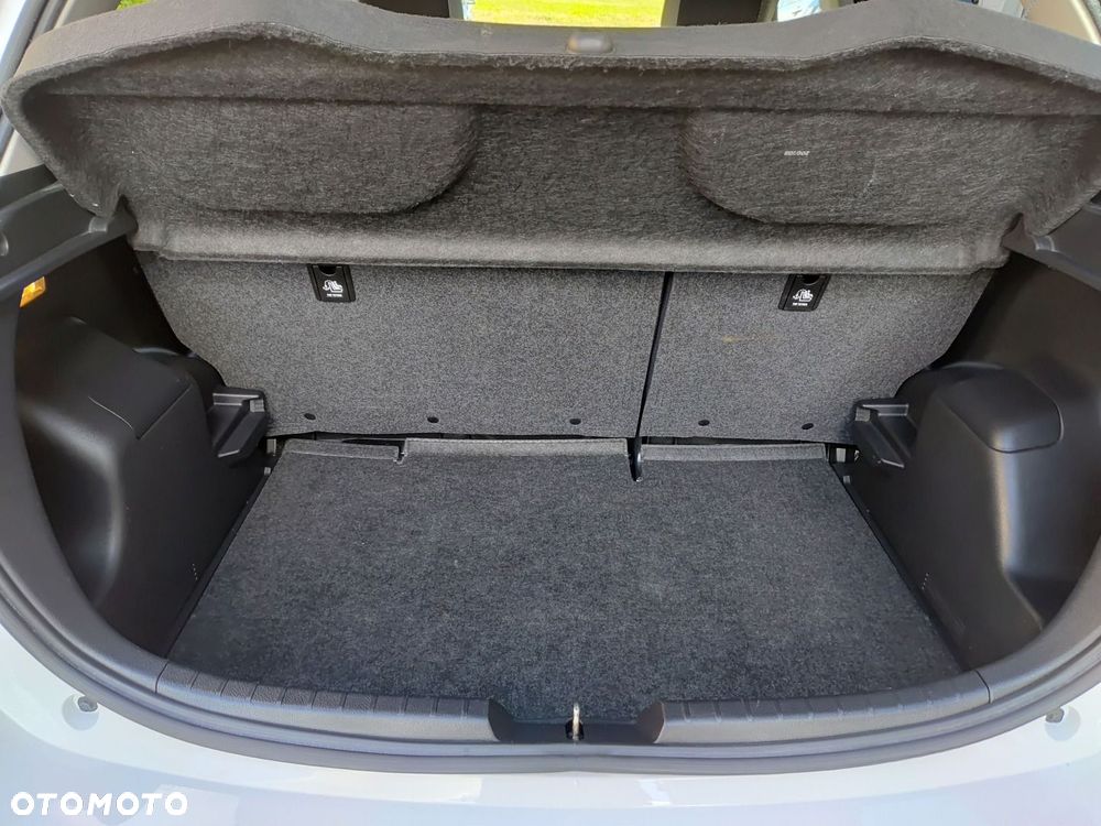 Toyota Yaris - 8