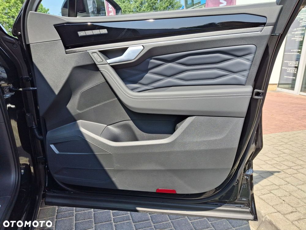 Volkswagen Touareg - 16