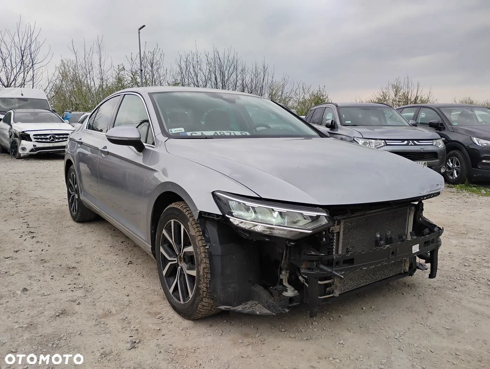 Volkswagen Passat - 2