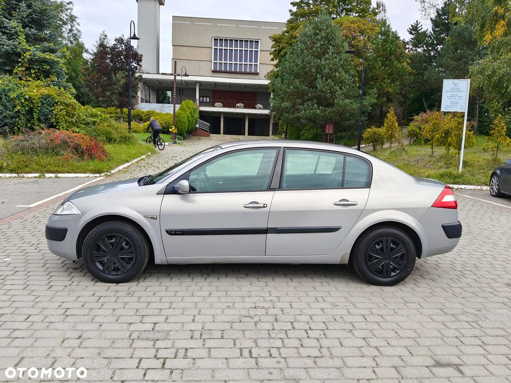 Renault Megane 1.4 Authentique - 12