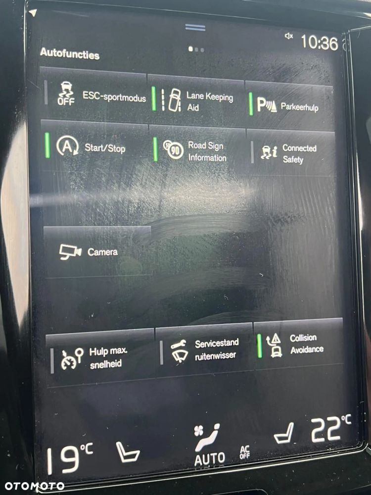 Volvo XC 60 T5 R-Design - 16