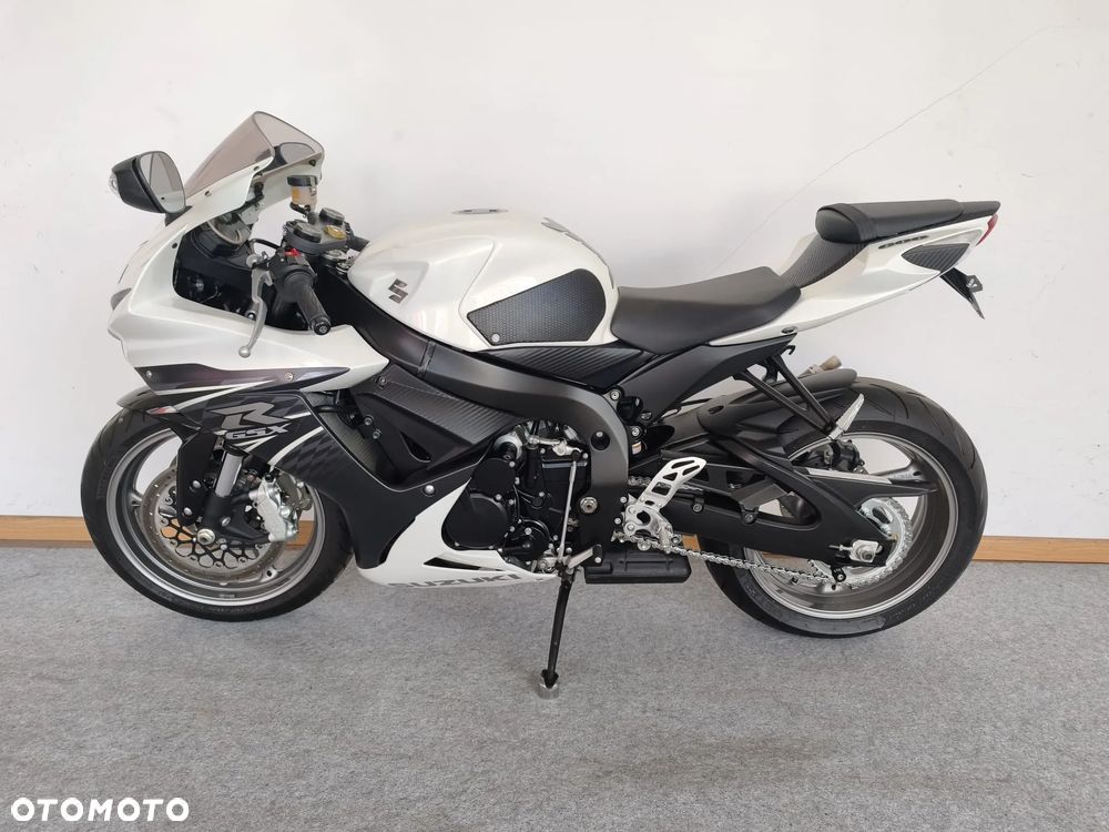 Suzuki GSX-R - 11