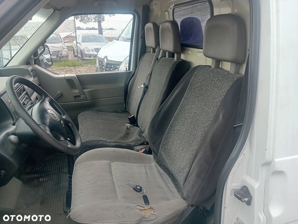 Volkswagen Transporter - 14