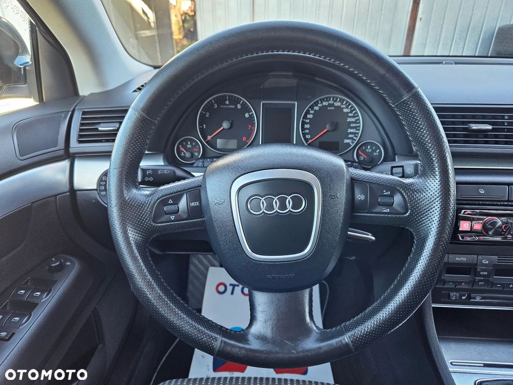 Audi A4 Limousine 2.0T FSI Quattro - 22