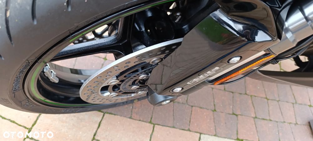Kawasaki Ninja 1000 SX - 16