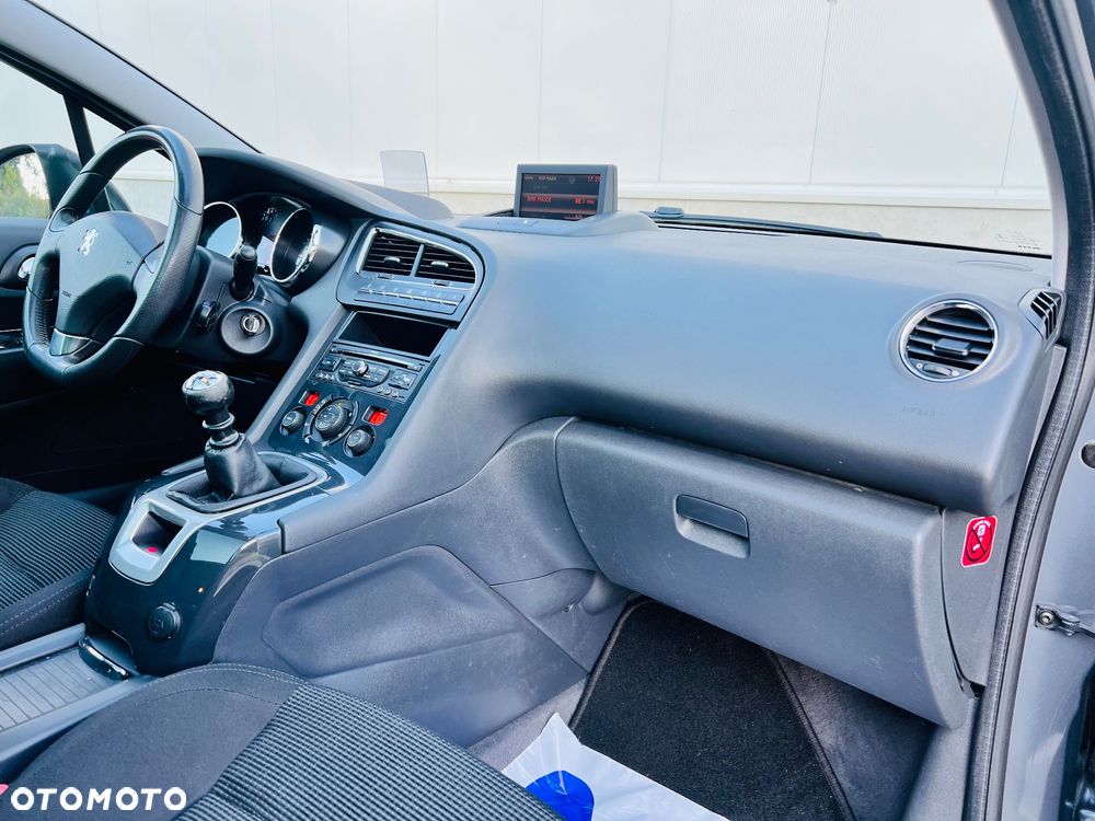Peugeot 5008 HDI 150 Allure - 31