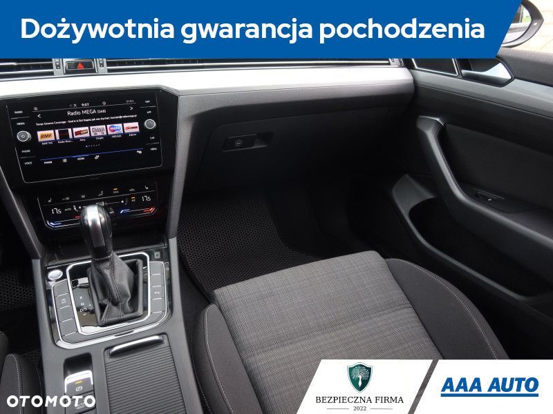Volkswagen Passat Variant - 10