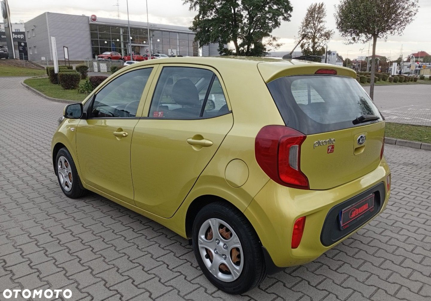 Kia Picanto - 10