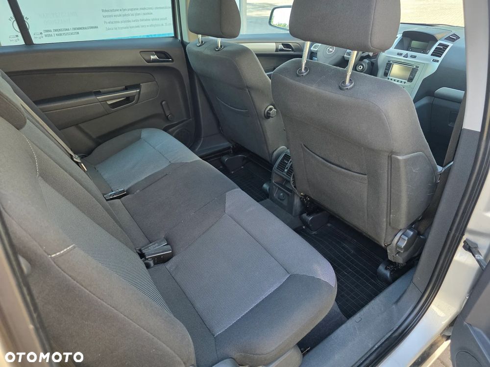 Opel Zafira 1.8 Essentia - 11