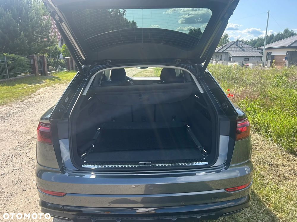 Audi Q8 55 TFSI e Quattro Tiptronic - 8