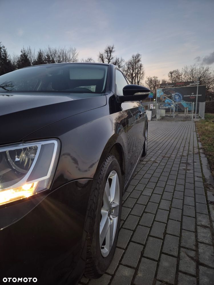 Volkswagen Jetta - 7