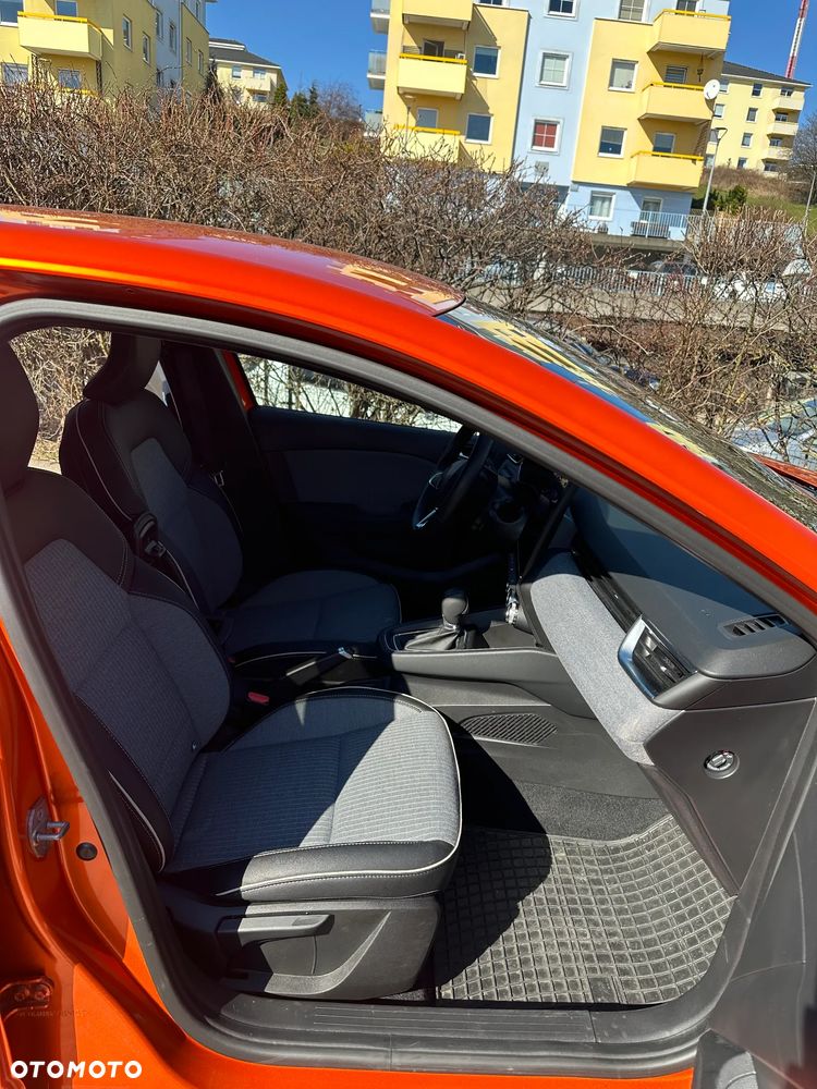 Renault Clio 1.6 E-TECH Techno - 10