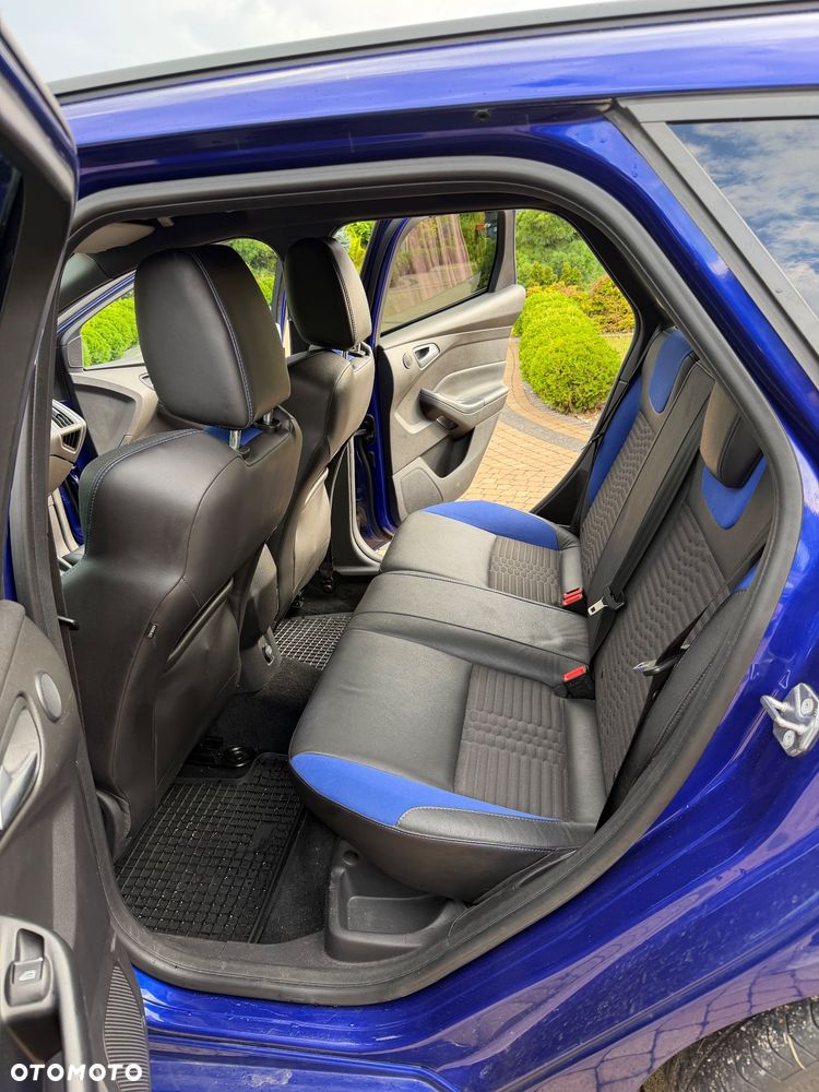 Ford Focus 2.0 EcoBoost ST - 11