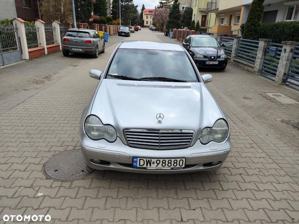 Mercedes-Benz Klasa C 220 CDI Elegance - 4