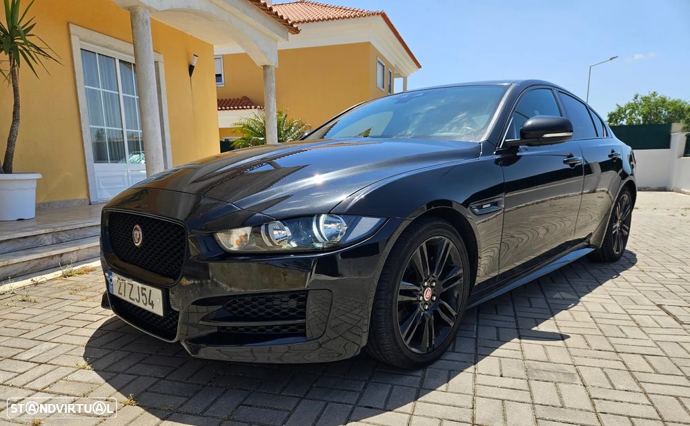 Jaguar XE 2.0 D R-Sport - 28
