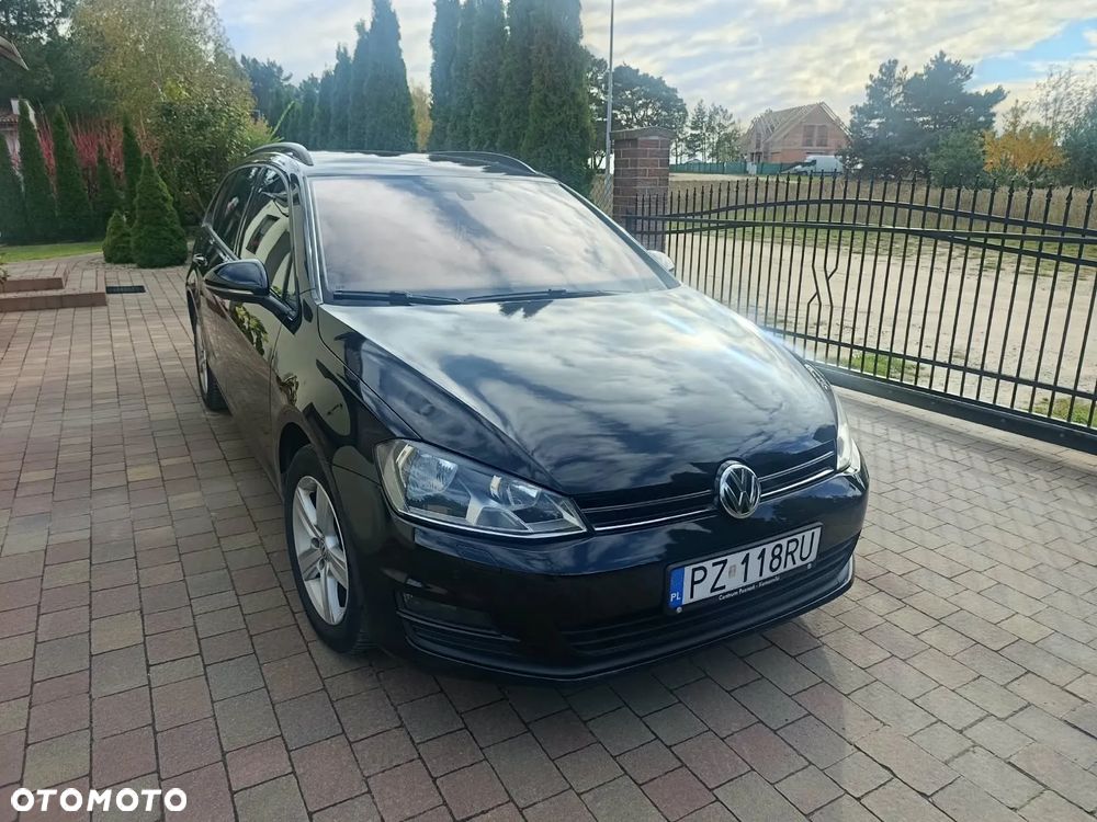 Volkswagen Golf - 1