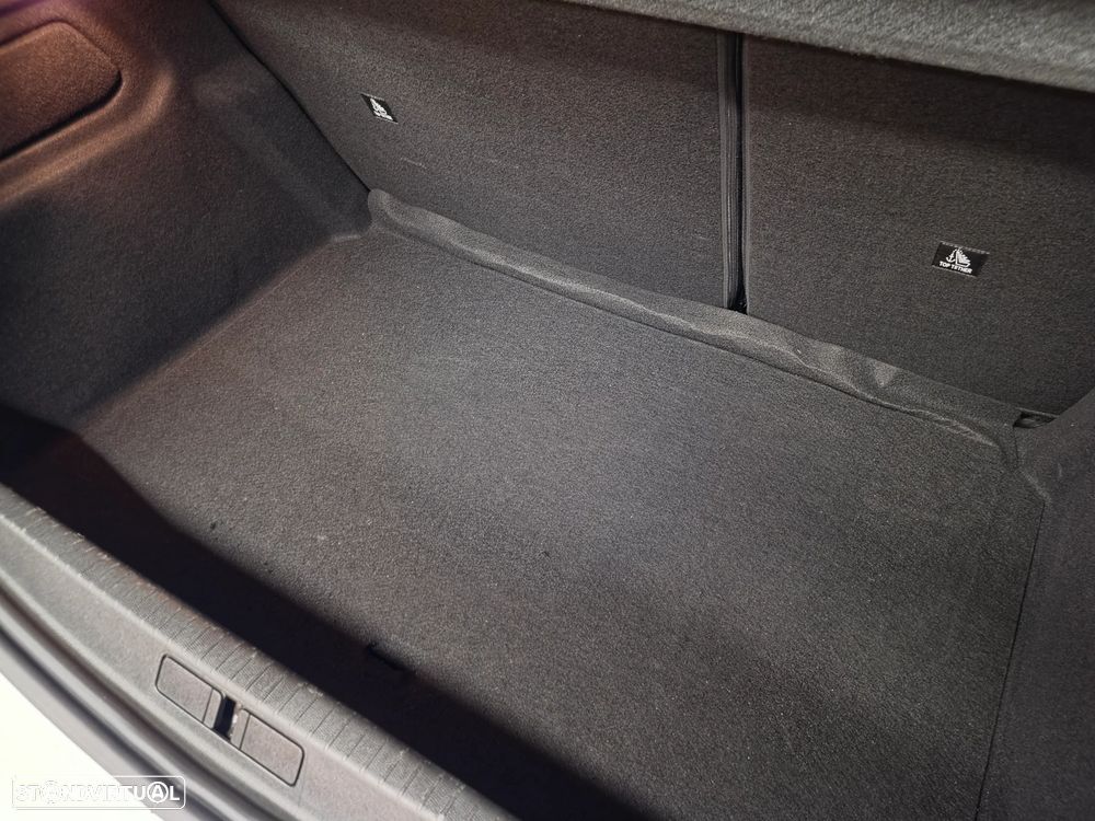 Peugeot 208 1.2 Hybrid Allure e-DCS6 - 17