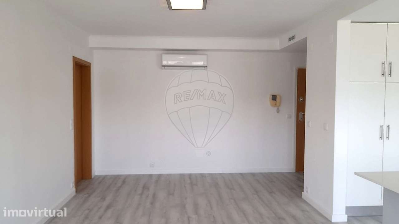 Apartamento T2 para arrendamento - Grande imagem: 2/17