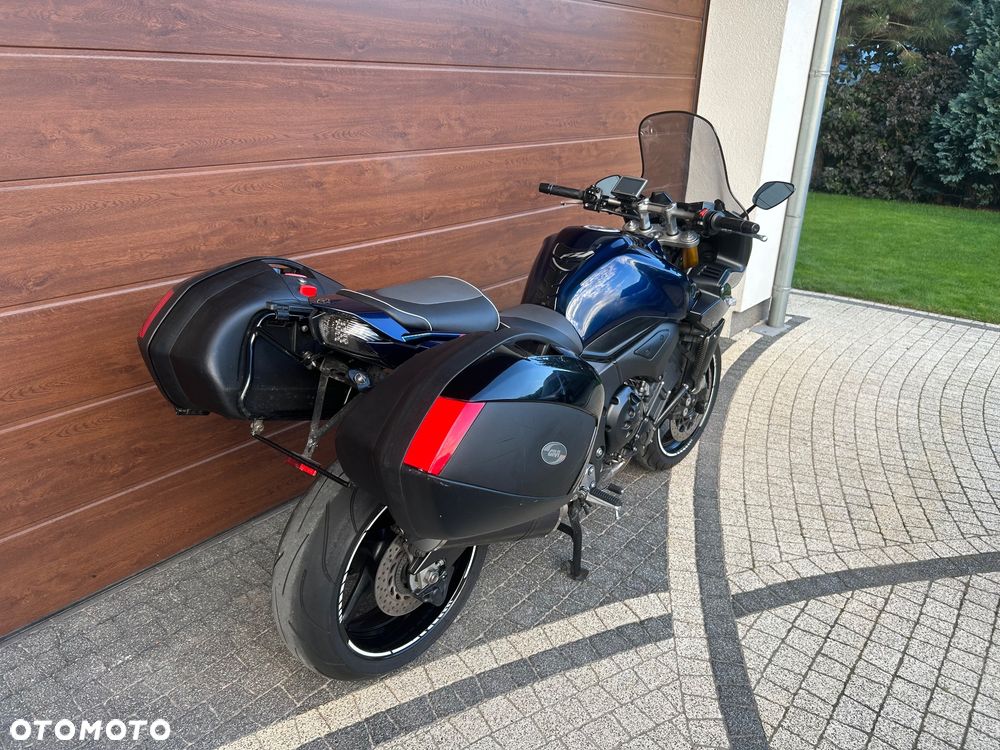 Yamaha FZ - 21