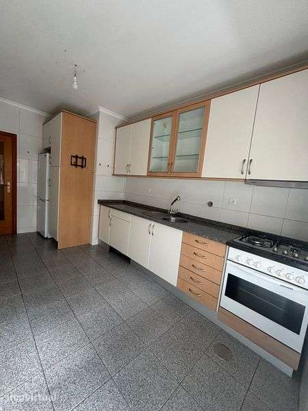 Apartamento T3 | Arrendamento | Fânzeres - Grande imagem: 5/12