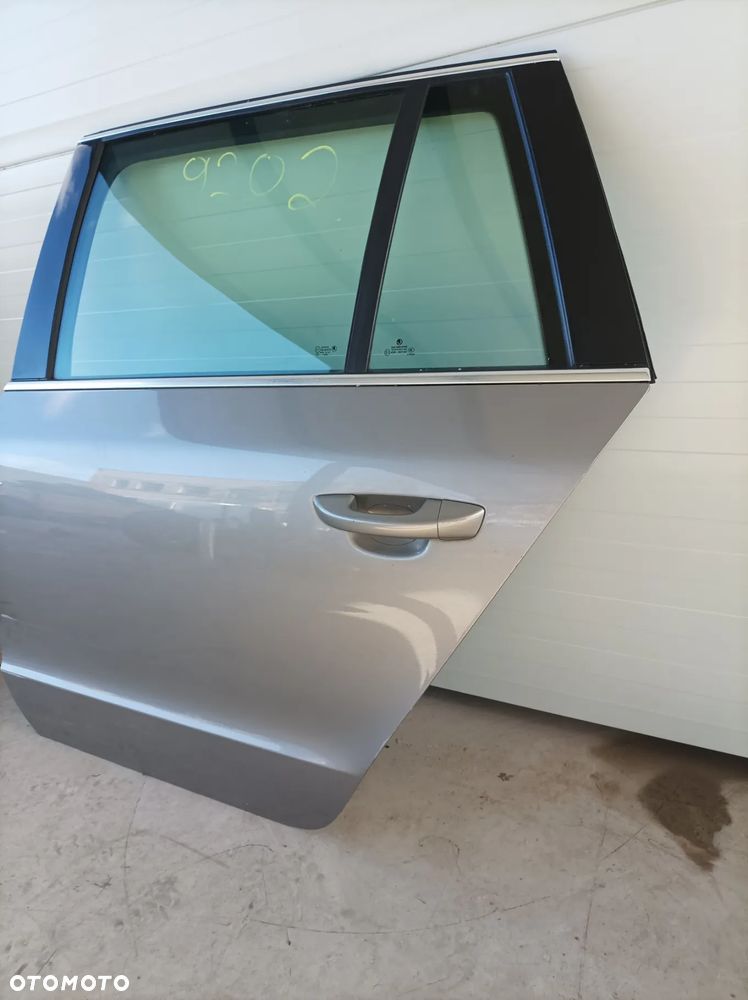 Skoda Superb II kombi drzwy lewy tył lewe tylne 9202 - 4