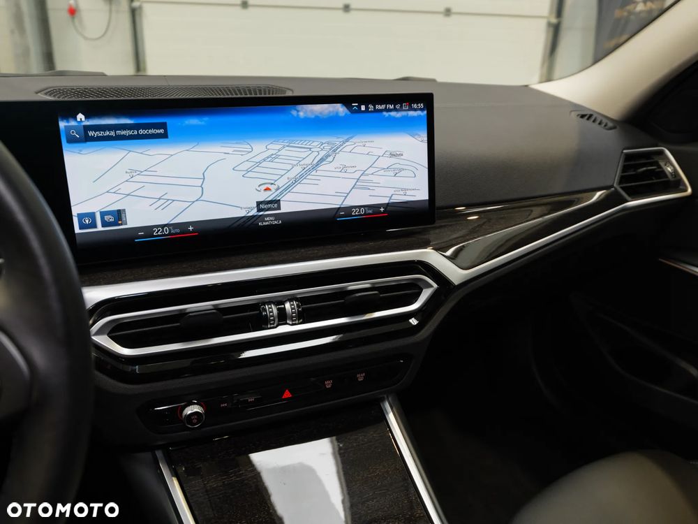 BMW Seria 3 320d xDrive mHEV - 25