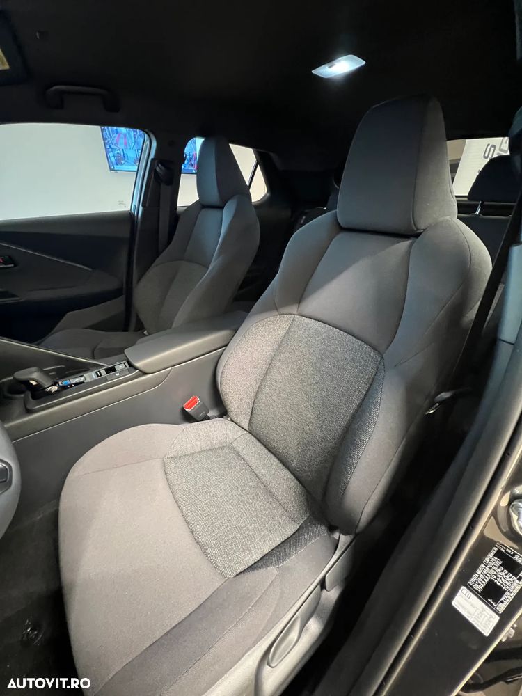 Toyota C-HR 1.8 HEV 140 CP 4x2 CVT Active - 17