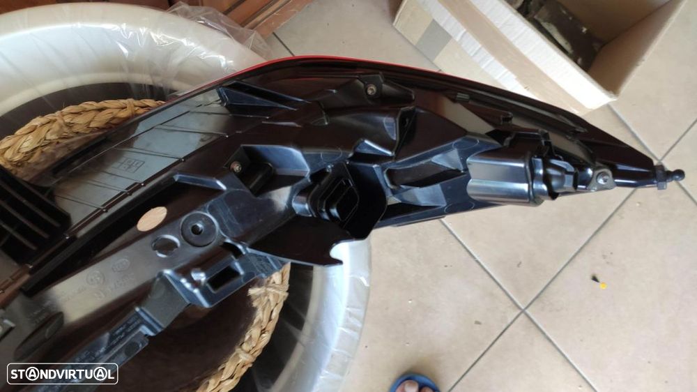 farolim traseiro direito BMW Z4 G29 - 7