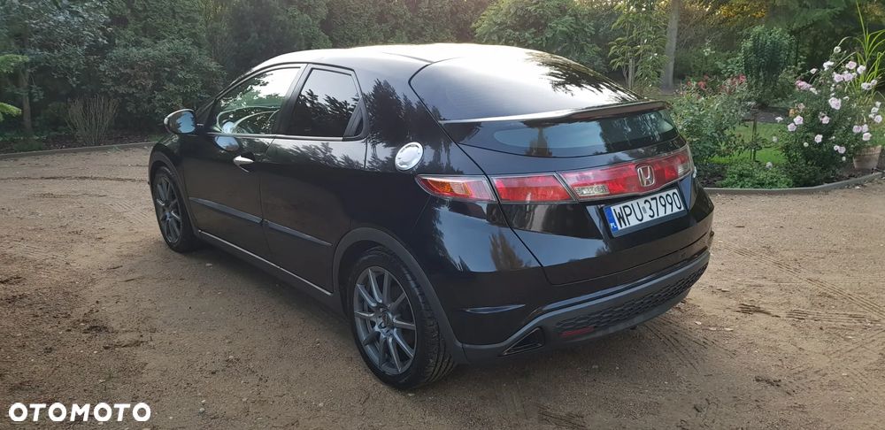 Honda Civic 1.8 Executive - 4