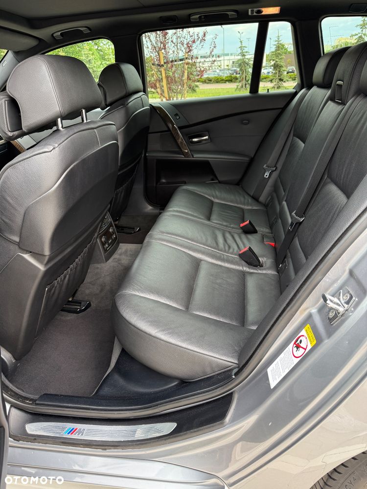 BMW Seria 5 530d - 24