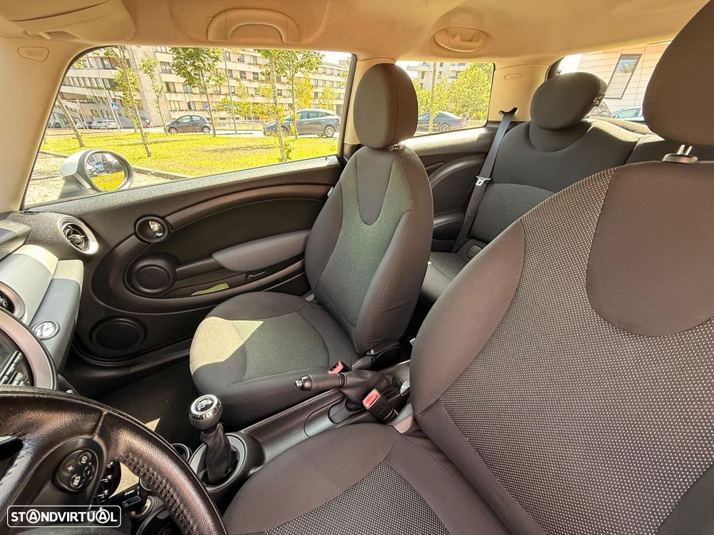 MINI 3 Portas One 1.6 - 12