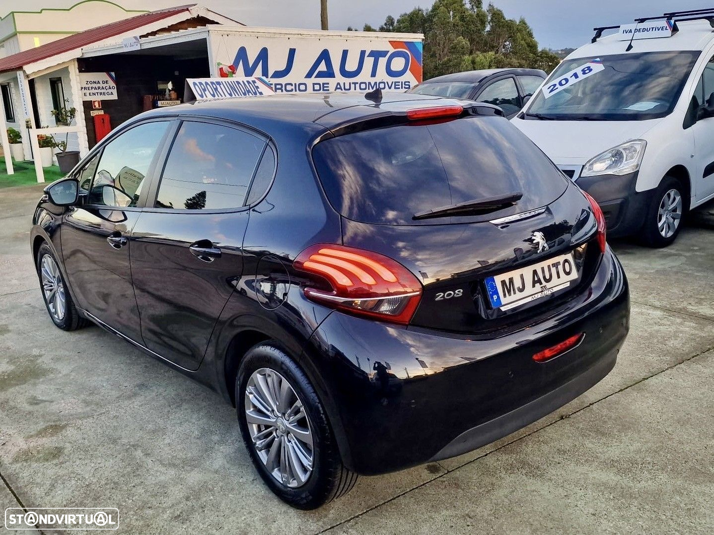 Peugeot 208 1.5 BlueHDi Signature - 2