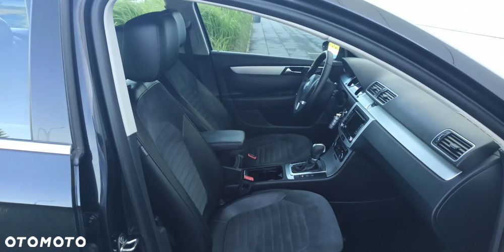 Volkswagen Passat 2.0 TDI DPF Highline DSG - 28