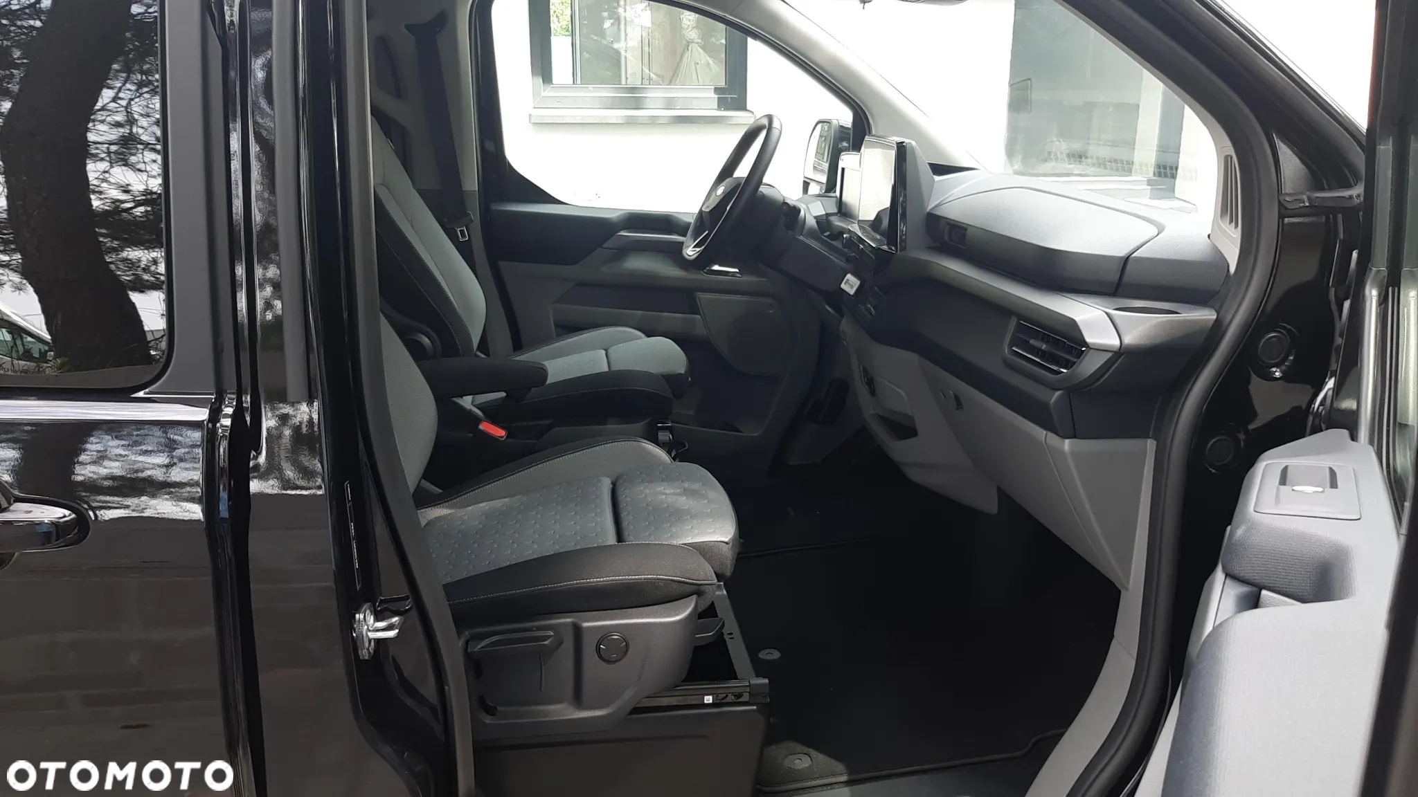 Ford Tourneo Custom 2.0 EcoBlue 320 AWD L2 Titanium - 20