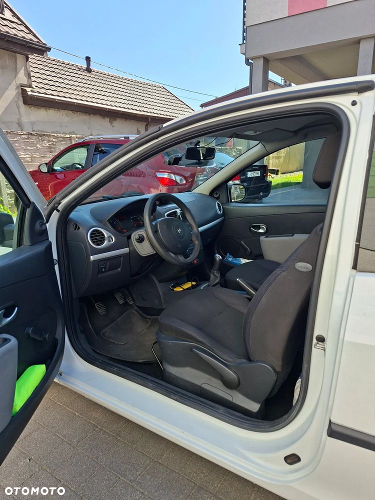 Renault Clio 1.2 16V Alize - 7