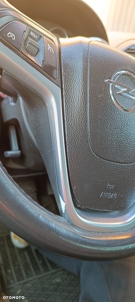 Opel Insignia - 12